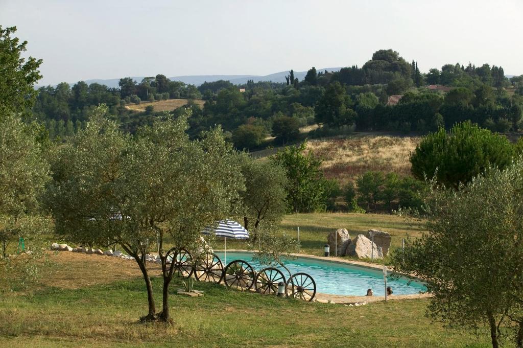 Agriturismo La Grotta Di Montecchino Siena Kamer foto