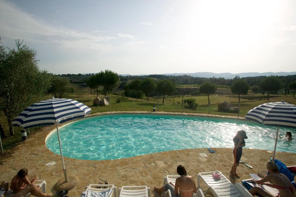 Agriturismo La Grotta Di Montecchino Siena Buitenkant foto
