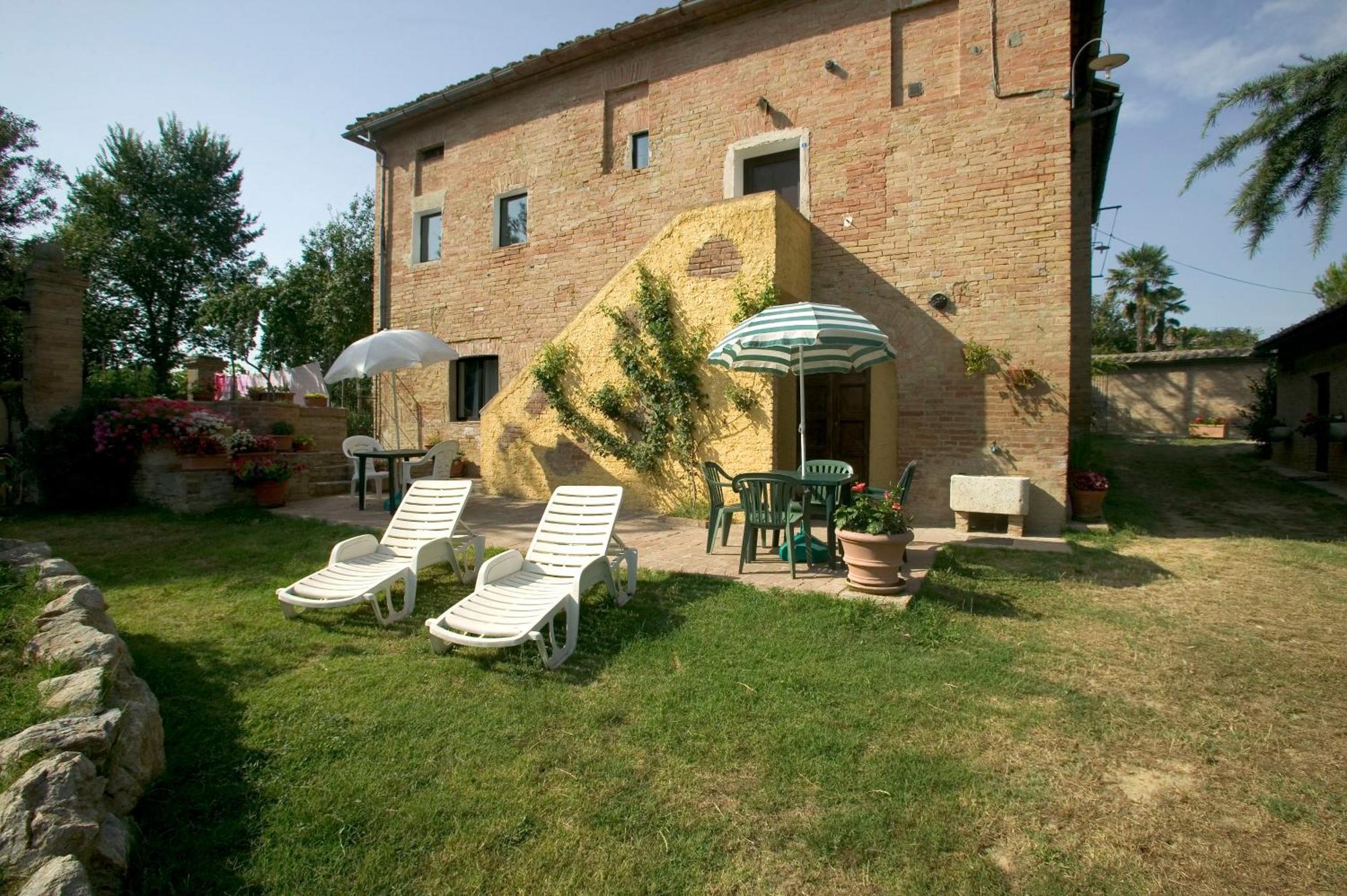 Agriturismo La Grotta Di Montecchino Siena Buitenkant foto
