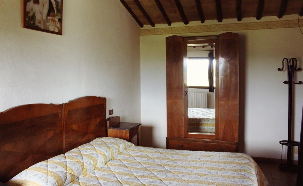 Agriturismo La Grotta Di Montecchino Siena Buitenkant foto