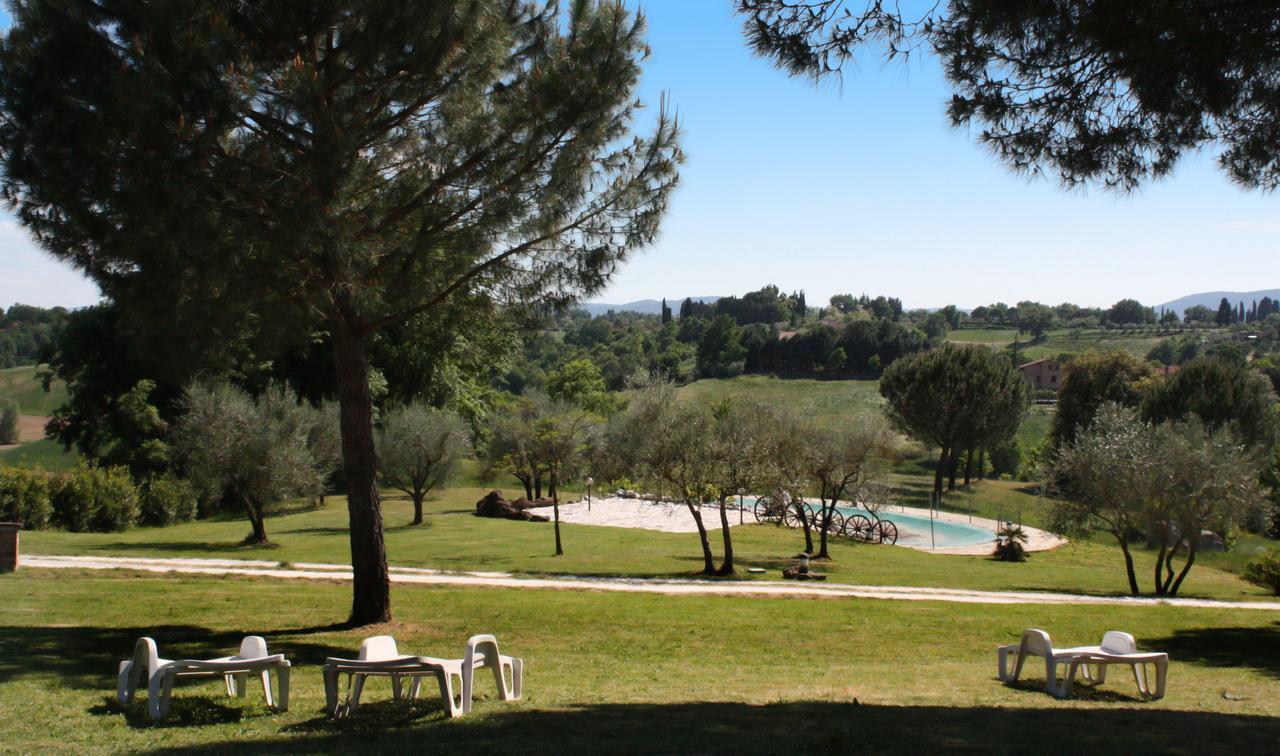 Agriturismo La Grotta Di Montecchino Siena Buitenkant foto