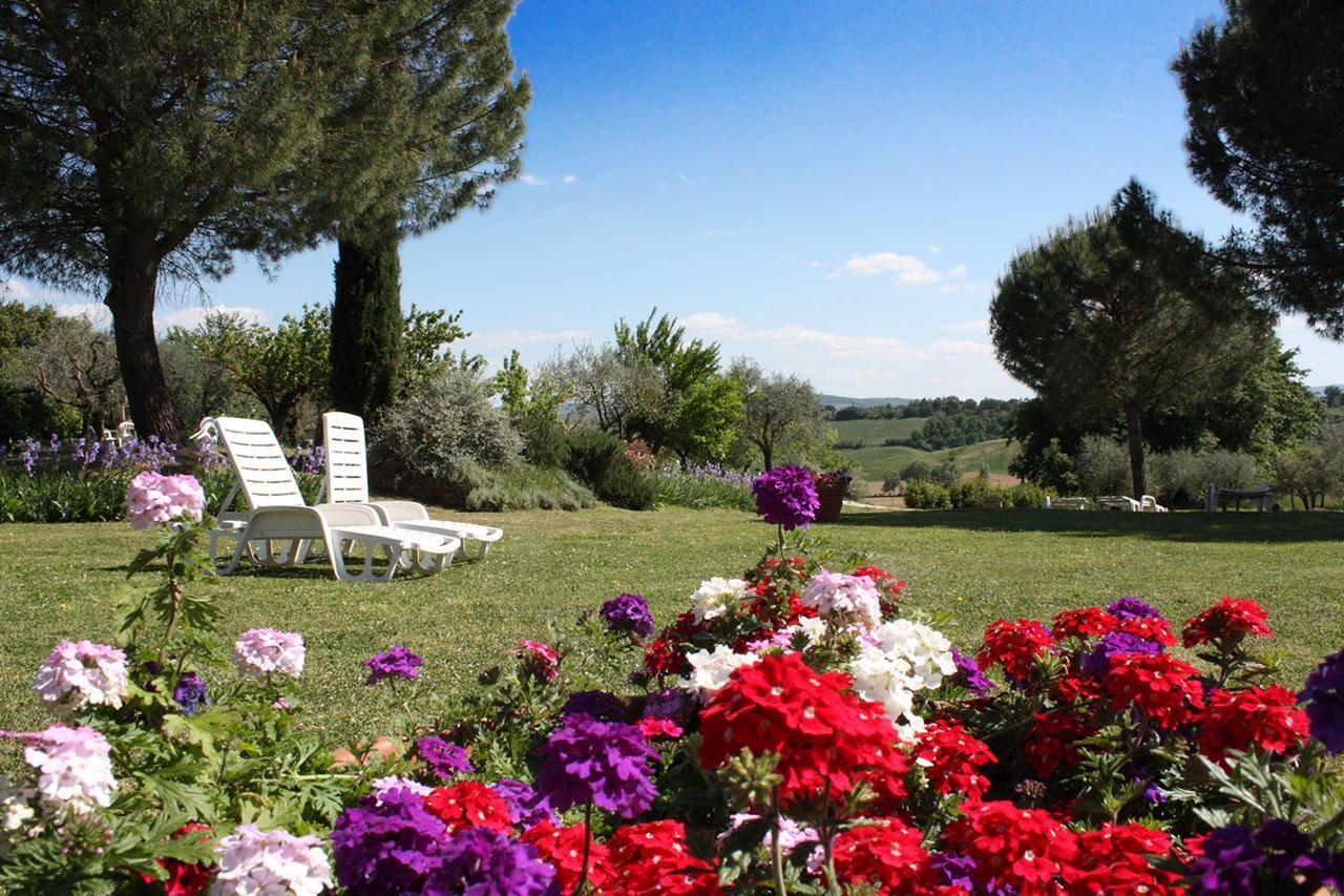 Agriturismo La Grotta Di Montecchino Siena Buitenkant foto