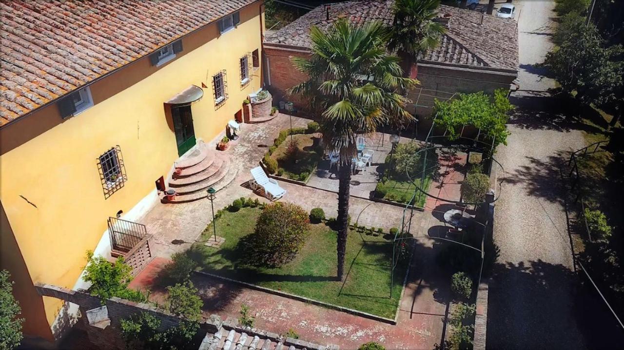 Agriturismo La Grotta Di Montecchino Siena Buitenkant foto