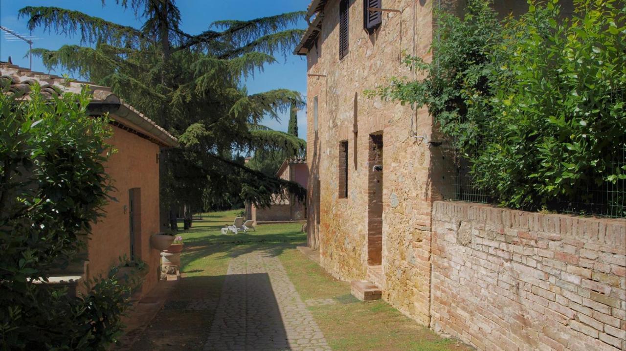 Agriturismo La Grotta Di Montecchino Siena Buitenkant foto