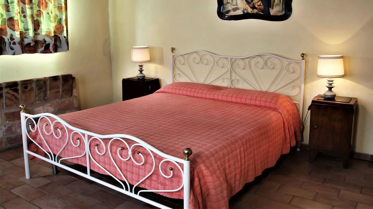 Agriturismo La Grotta Di Montecchino Siena Buitenkant foto